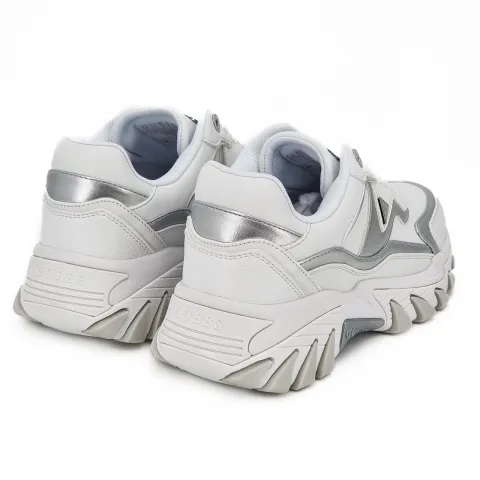 Кроссовки женские