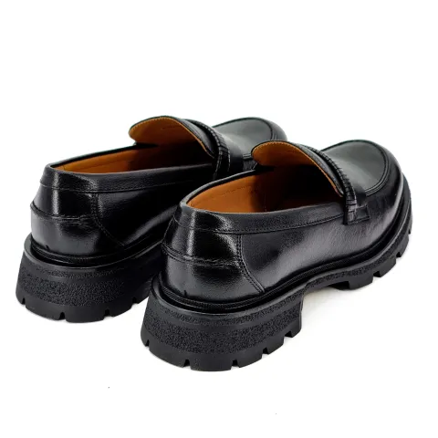 Лоферы женские