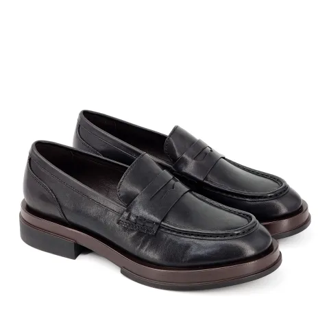 Лоферы женские