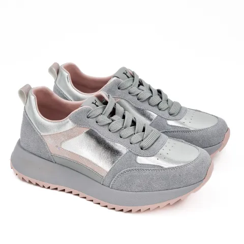 Кроссовки женские