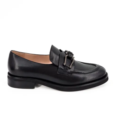 Лоферы женские