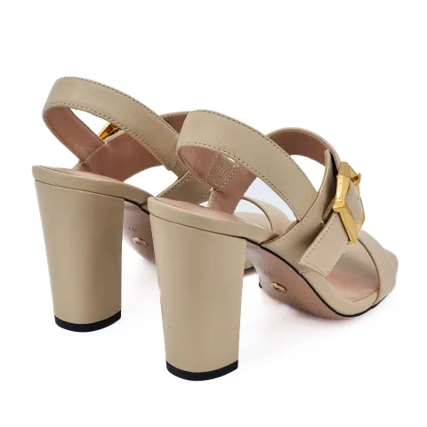 Босоножки женские