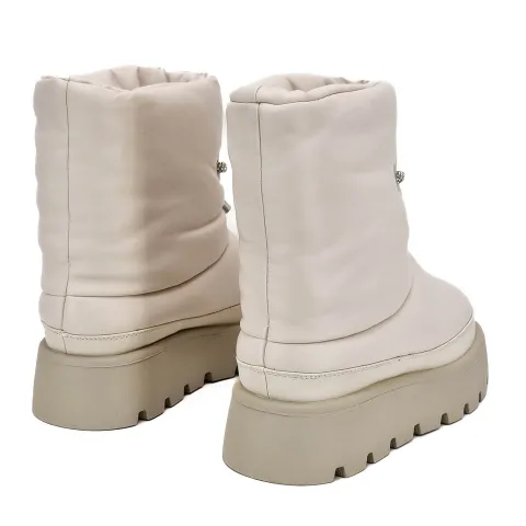 Дутики женские