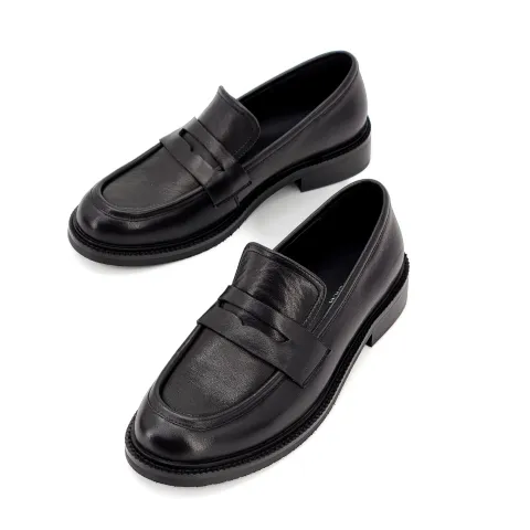 Лоферы женские