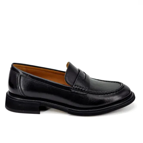 Лоферы женские