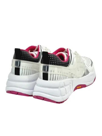 Кроссовки женские