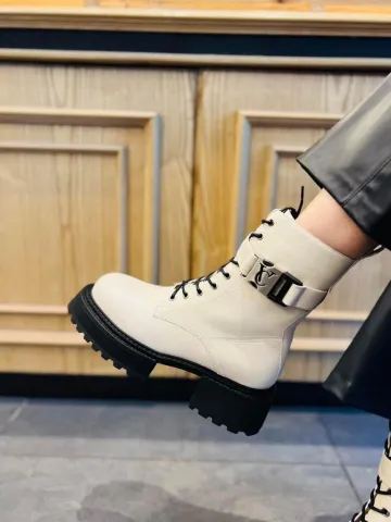 Ботинки женские