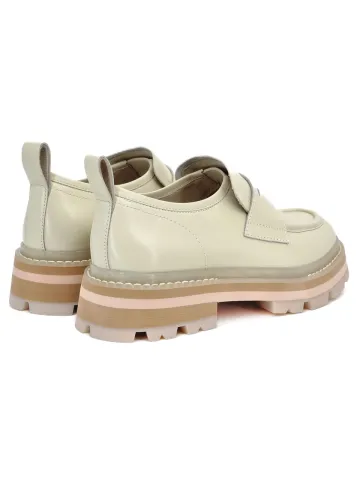 Лоферы женские