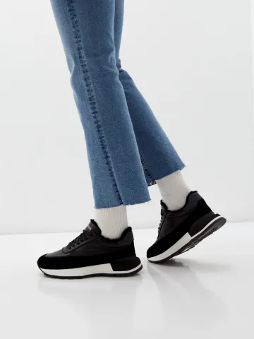 Кроссовки женские