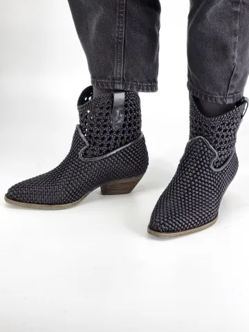 Казаки женские