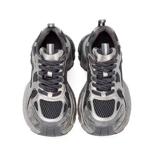 Кроссовки женские