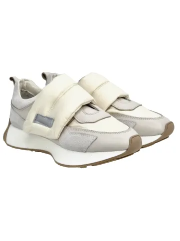 Кроссовки женские