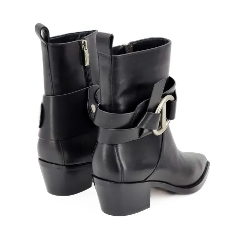 Казаки женские