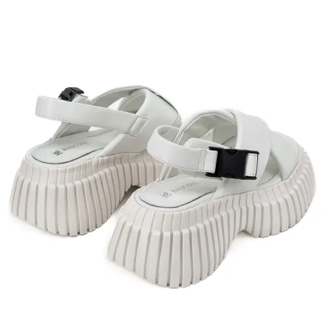 Сандалии женские