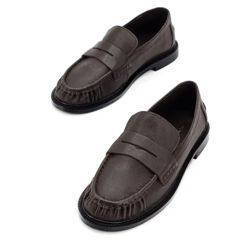 Лоферы женские