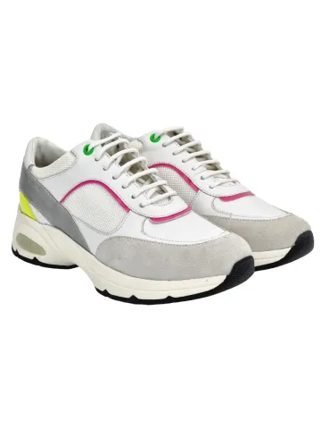 Кроссовки женские