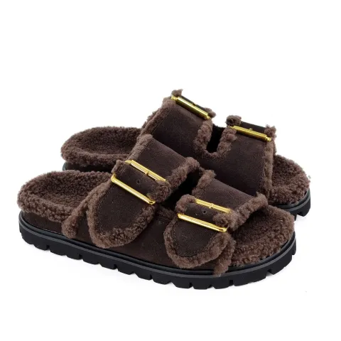 Пантолеты женские