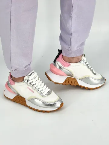 Кроссовки женские