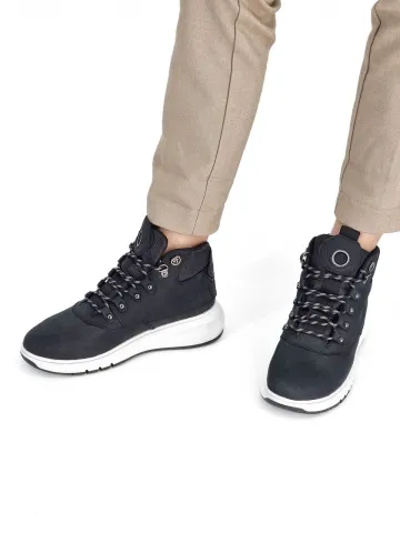 Кроссовки женские