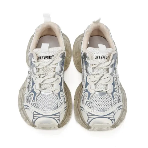 Кроссовки женские