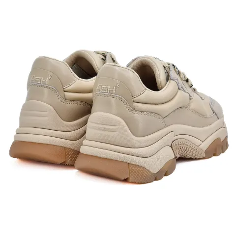 Кроссовки женские