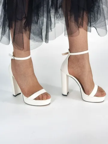 Босоножки женские