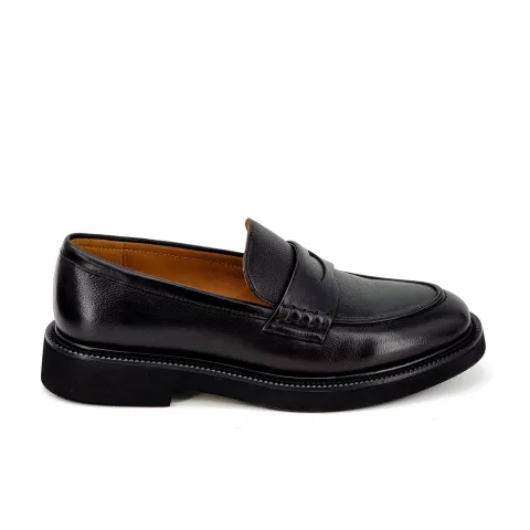 Лоферы женские