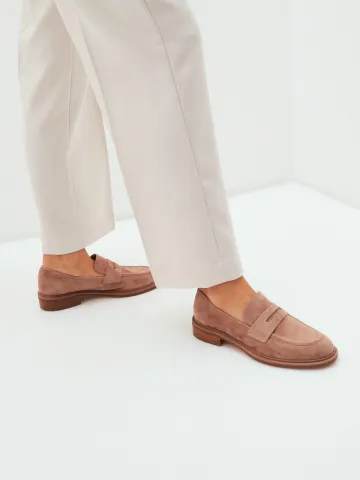 Лоферы женские