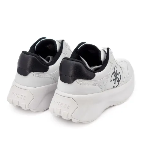 Кроссовки женские