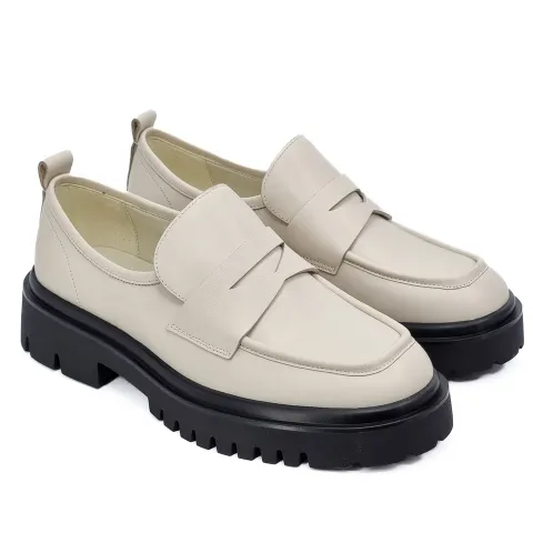 Лоферы женские