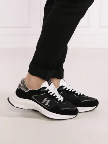 Кроссовки женские