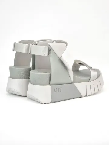 Сандалии женские