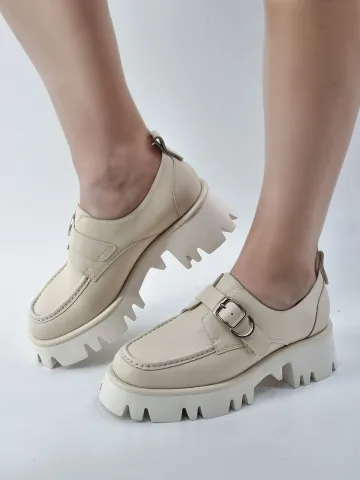 Лоферы женские