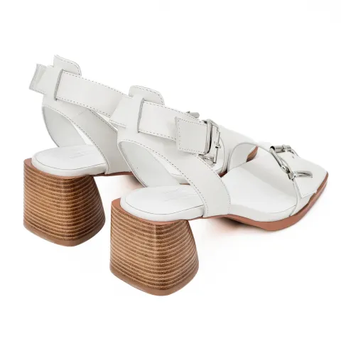 Босоножки женские