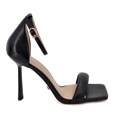 Босоножки женские