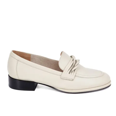 Лоферы женские