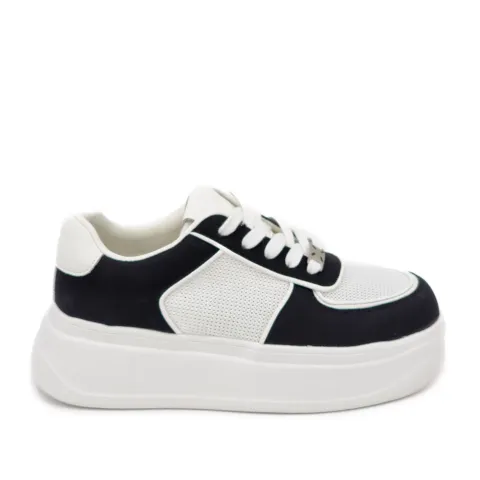 Кроссовки женские