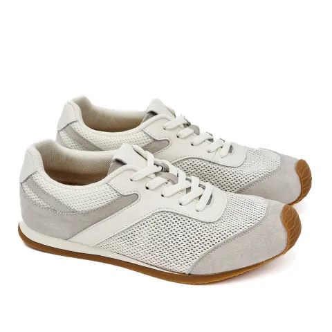 Кроссовки женские