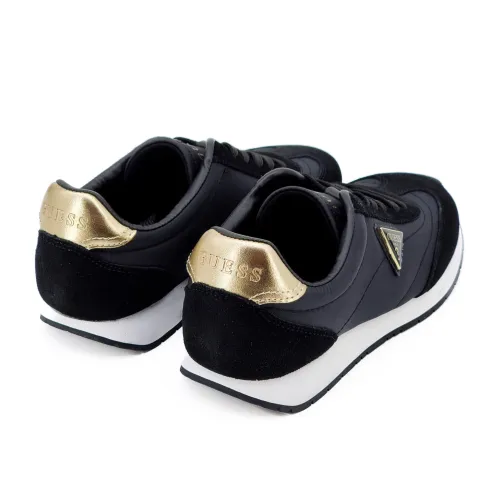 Кроссовки женские