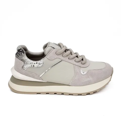 Кроссовки женские