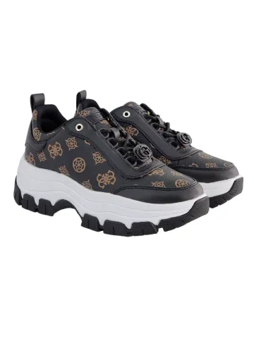 Кроссовки женские