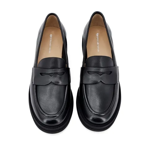 Лоферы женские