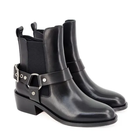 Казаки женские