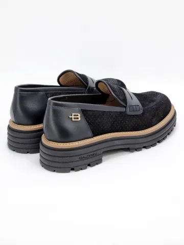 Лоферы женские