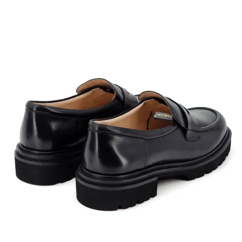 Лоферы женские