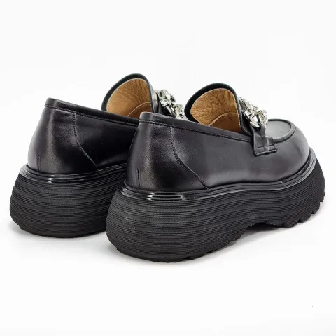 Лоферы женские