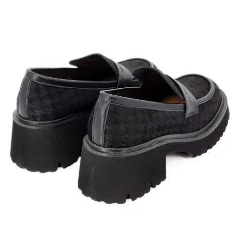 Лоферы женские