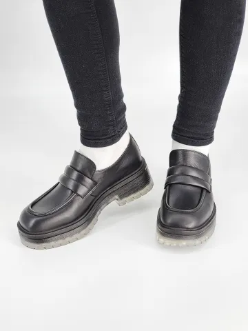 Лоферы женские