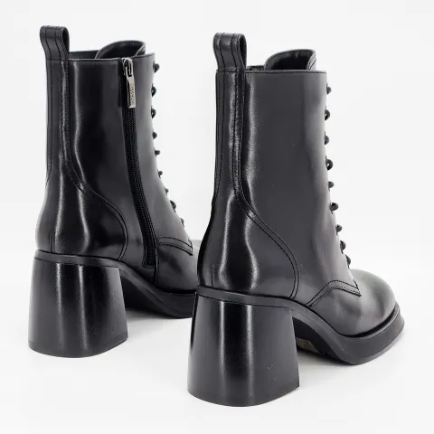 Ботинки женские