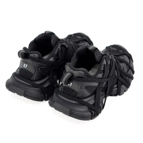 Кроссовки женские